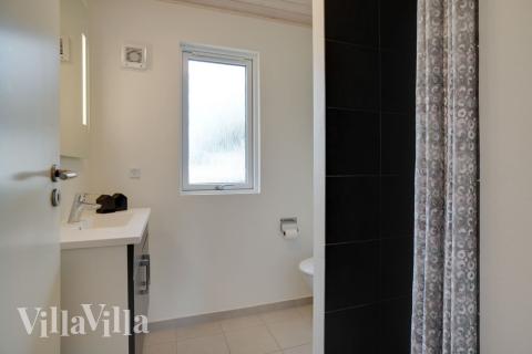 Ett av badrummen i lyxstuga nr 454