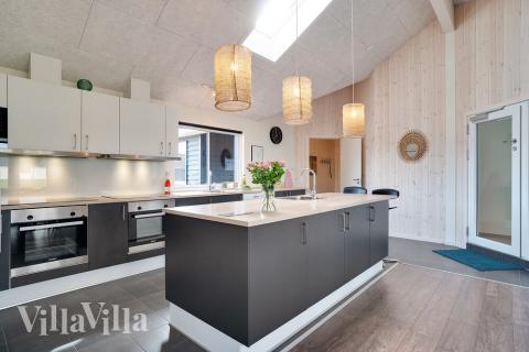 Köket i lyxstuga nr 454 är utrustat så att ni kan laga mat till 30 personer.