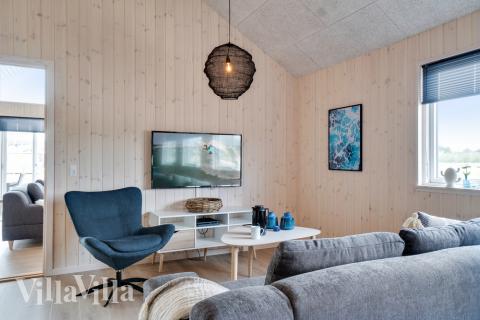 Lyxstuga 456 för 20 personer har ett stort aktivitetsrum med bl.a. biljard och dart