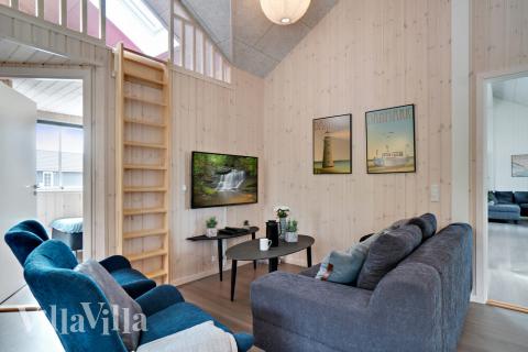 Aktivitetsrum i lyxstuga nr 463 med 8 sovrum och plats för 20 personer.