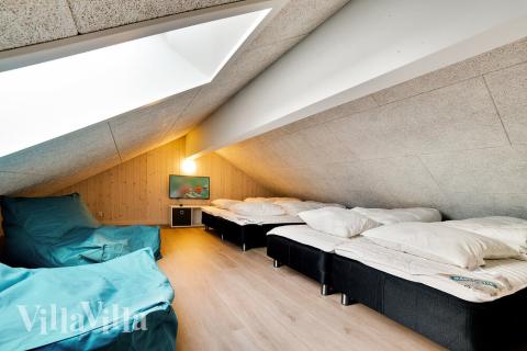 Några av de 18 sovplatserna finns på loftet i lyxstuga nr 473