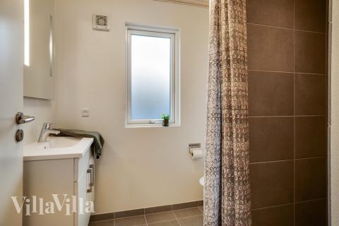 Ett av badrummen i lyxstuga nr 473