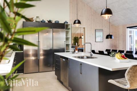 Köket i lyxstuga nr 447 är generöst inrett.