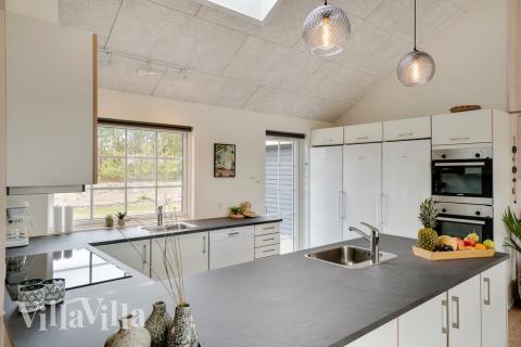 Köket i lyxstuga nr 465 är generöst inrett.