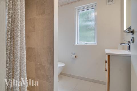 Ett av badrummen i lyxstuga nr 449