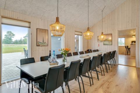 Ni kan sitta 20 personer tillsammans i vardagsrummet när ni besöker lyxhus nr 474 i Østjylland.