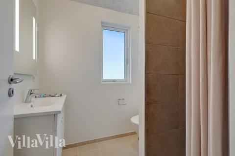 Ett av badrummen i lyxstuga nr 474