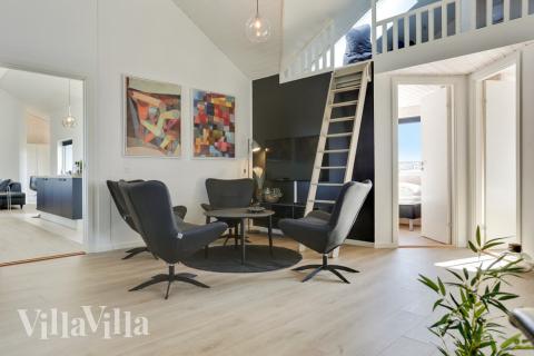 Lyxstuga 476 för 20 personer har ett stort aktivitetsrum med bl.a. biljard och dart