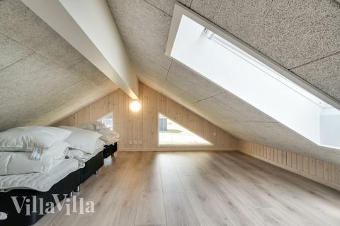 Några av de 20 sovplatserna finns på loftet i lyxstuga nr 451