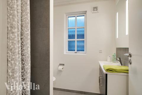 Ett av badrummen i lyxstuga nr 460