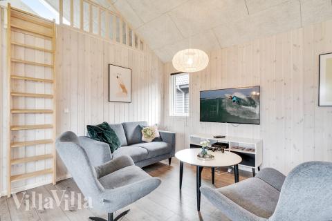 Aktivitetsrum i lyxstuga nr 464 med 6 sovrum och plats för 16 personer.