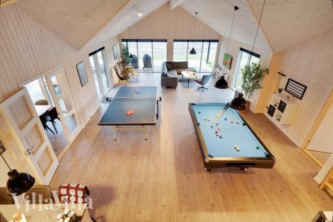 Tävla i sommarhusets aktivitetsrum när ni besöker lyxhus nr 462 i Vestjylland.