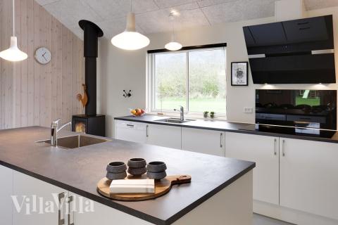 I lyxstugans kök finns allt ni behöver för att laga mat till 22 personer. 