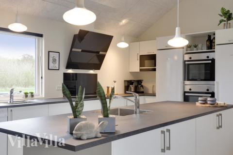 Välinrett kök i lyxstuga nr 469 i Lolland/Falster/Møn.