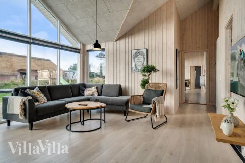 Soffhörnan i lyxstuga 477 i Vestjylland.