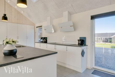 Köket i lyxstuga nr 479 är utrustat så att ni kan laga mat till 26 personer.