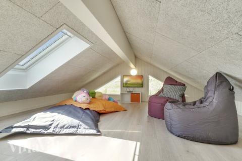 Några av de 24 sovplatserna finns på loftet i lyxstuga nr 480