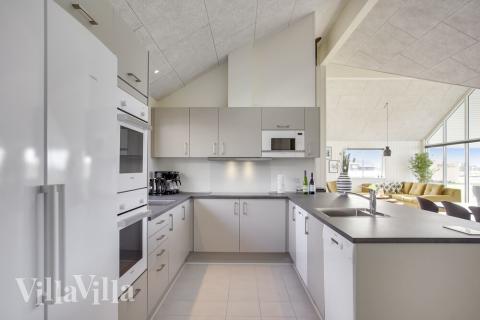 Välinrett kök i lyxstuga nr 489 i Østjylland.