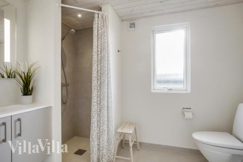 Ett av badrummen i lyxstuga nr 489