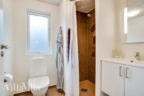 Ett av badrummen i lyxstuga nr 484