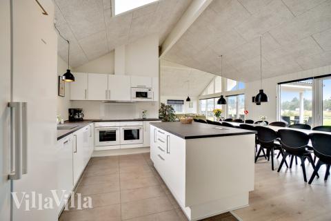 Köket i lyxstuga nr 484 är generöst inrett.