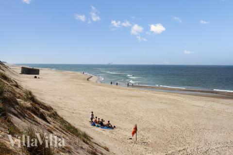 Stranden i närheten av lyxhus 486.