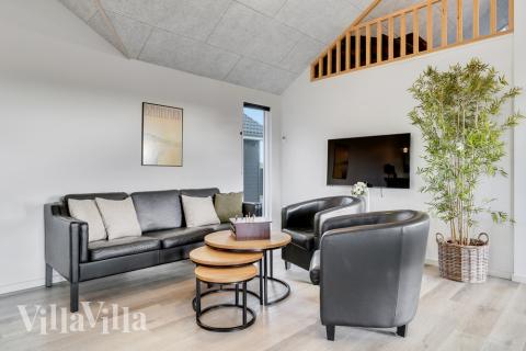 Soffhörnan i lyxstuga 486 i Vestjylland.