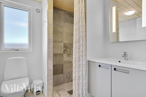 Ett av badrummen i lyxstuga nr 490