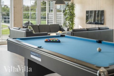 Aktivitetsrum i lyxstuga nr 500 med 10 sovrum och plats för 26 personer.