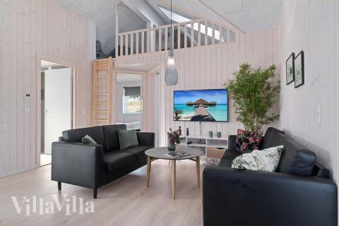 Aktivitetsrum i lyxstuga nr 731 med 8 sovrum och plats för 20 personer.