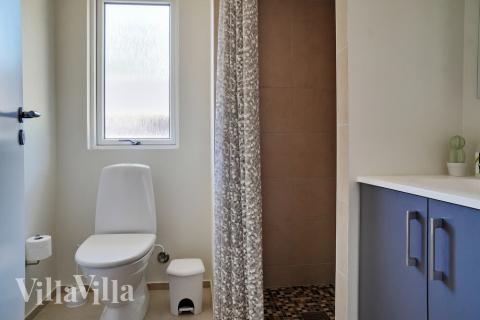 Ett av badrummen i lyxstuga nr 503