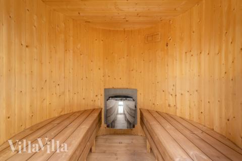 Njut av bastuvärmen i lyxstuga nr 519 för 14 personer