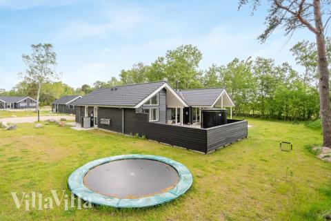 Den tjusiga sommarstugan nr 519 med gott om plats för upp till 14 personer