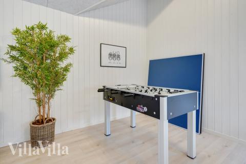 Tävla i sommarhusets aktivitetsrum när ni besöker lyxhus nr 509 i Lolland/Falster/Møn.