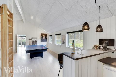 Köket i lyxstuga nr 502 är utrustat så att ni kan laga mat till 18 personer.