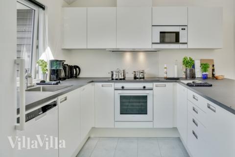 Köket i lyxstuga nr 515 är generöst inrett.