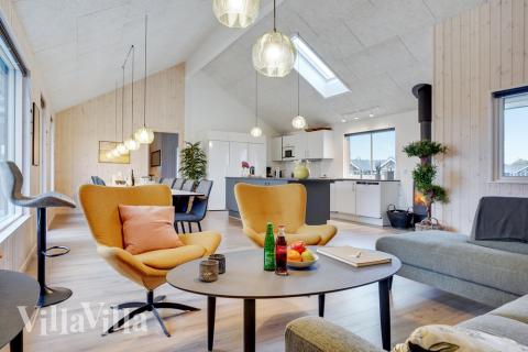 Soffhörnan i lyxstuga 508 i Sydjylland.