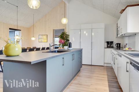 Köket i lyxstuga nr 508 är utrustat så att ni kan laga mat till 20 personer.