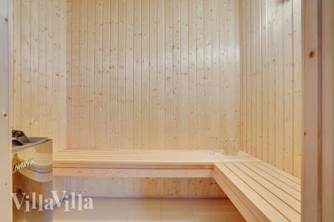 Njut av bastuvärmen i lyxstuga nr 508 för 20 personer