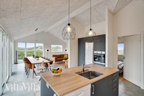 Köket i lyxstuga nr 514 är utrustat så att ni kan laga mat till 10 personer.