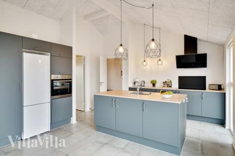 Köket i lyxstuga nr 514 är generöst inrett.