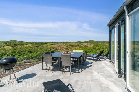 På terrassen i sommarhus nr 514 finns det plats för upp till 10 gäster.