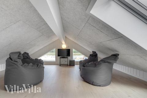 Några av de 24 sovplatserna finns på loftet i lyxstuga nr 516