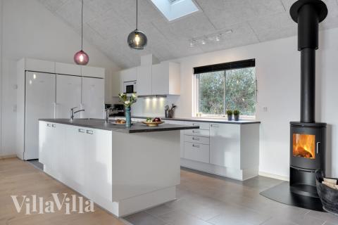 Köket i lyxstuga nr 526 är utrustat så att ni kan laga mat till 20 personer.