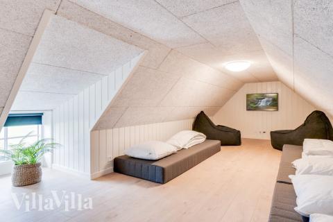 Några av de 28 sovplatserna finns på loftet i lyxstuga nr 528