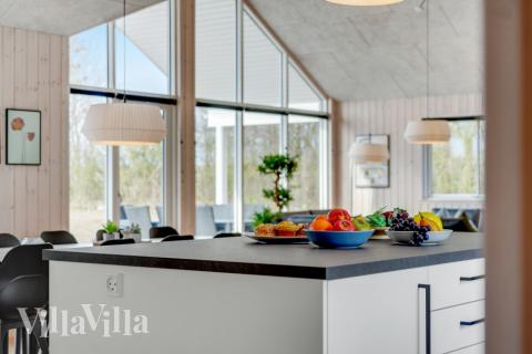 Köket i lyxstuga nr 488 är utrustat så att ni kan laga mat till 18 personer.