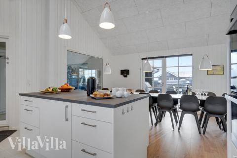 Köket i lyxstuga nr 520 är generöst inrett.