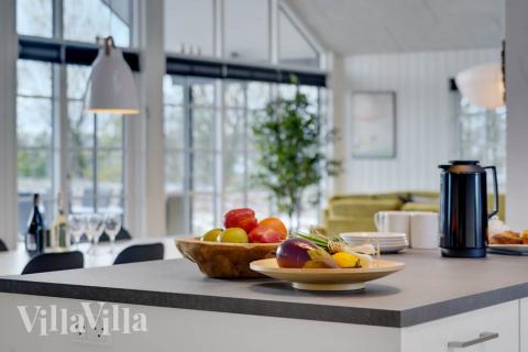 Välinrett kök i lyxstuga nr 520 i Sydjylland.