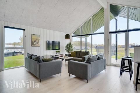 När ni besöker lyxhus nr 530 kan ni mysa tillsammans i sofforna.