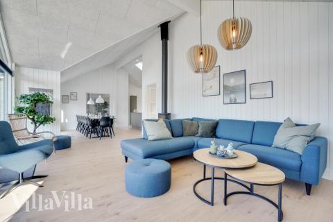 Soffhörnan i lyxstuga 533 i Vestjylland.